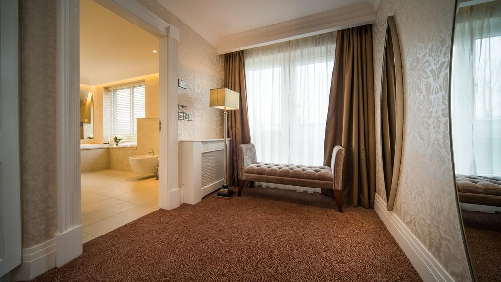 Hotel Kilmore คาวาน ภายนอก รูปภาพ